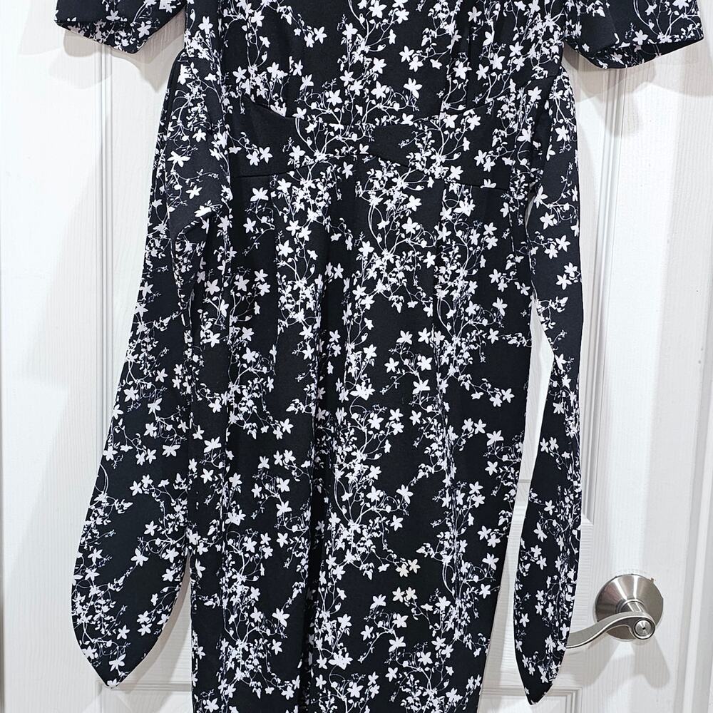 Calvin Klein Floral Monochrome Cottagecore Tie Waist Jumpsuit Size 7 - Picture 6 of 8